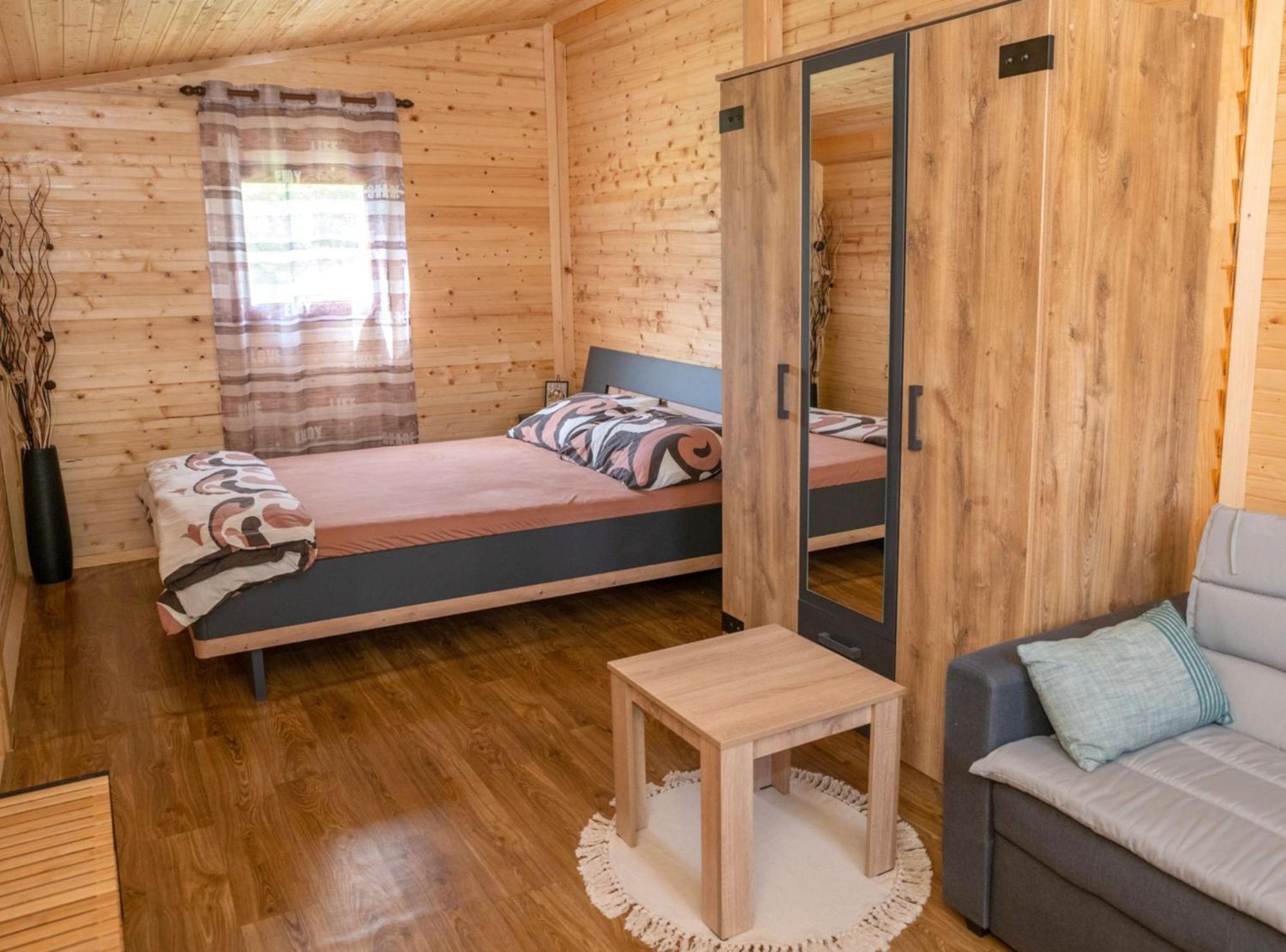 Robinzonski Kamp Hofman Holiday home Varazdin